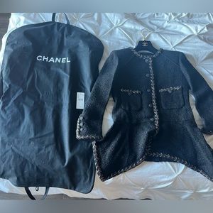 Chanel Fantasy Tweed Jacket F/W 2018 Size 38. Mint condition, brand new.